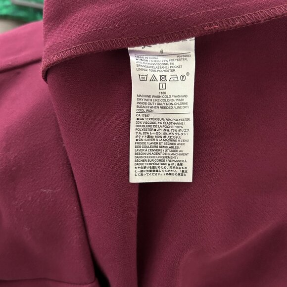 Banana Republic | Burgundy‎ Button Accent Pocket Sheath Dress | Size 6 - Women's - Picture 9 of 9